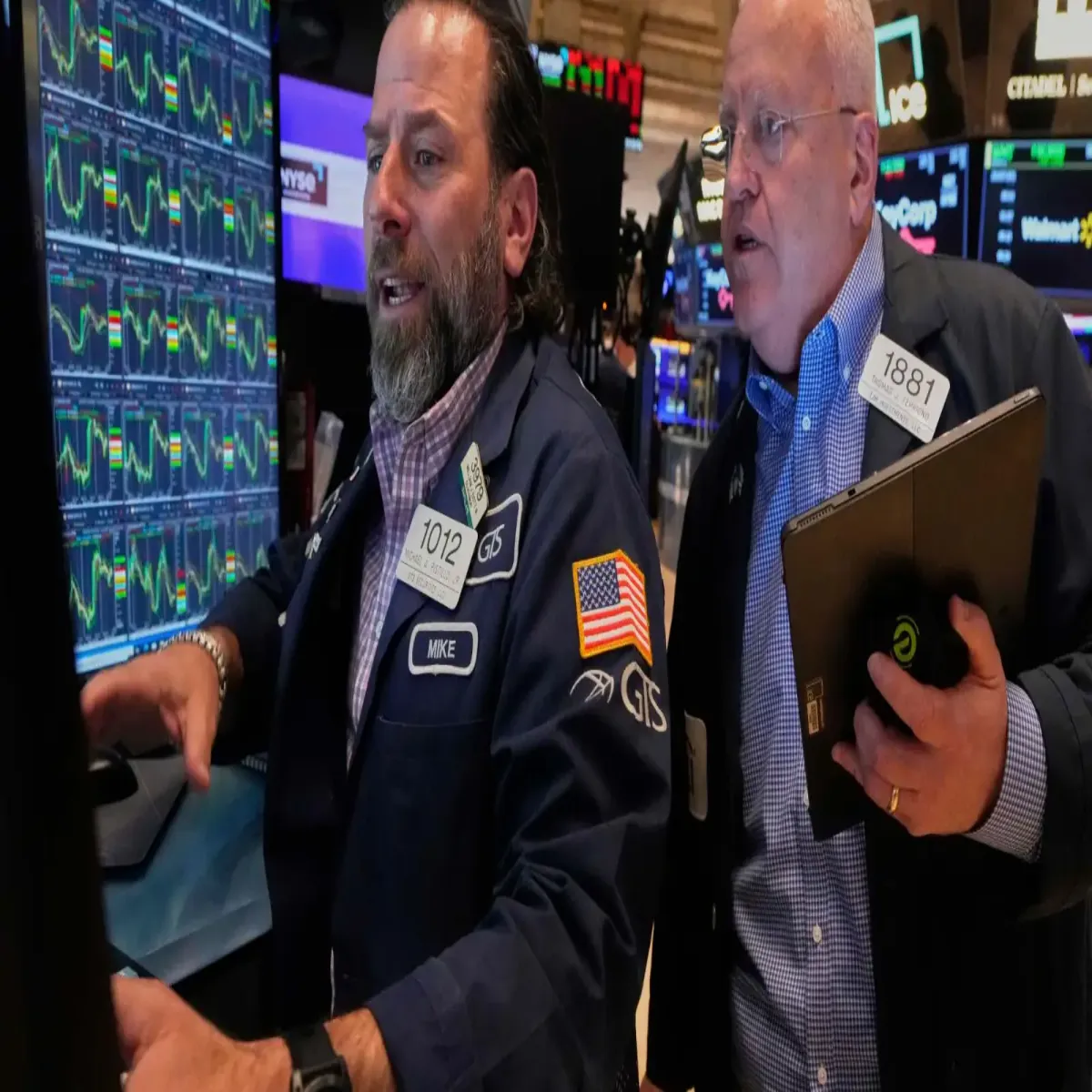Wall Street Watches Fed Signals Treasury