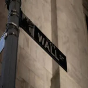 wall street fed spending strain